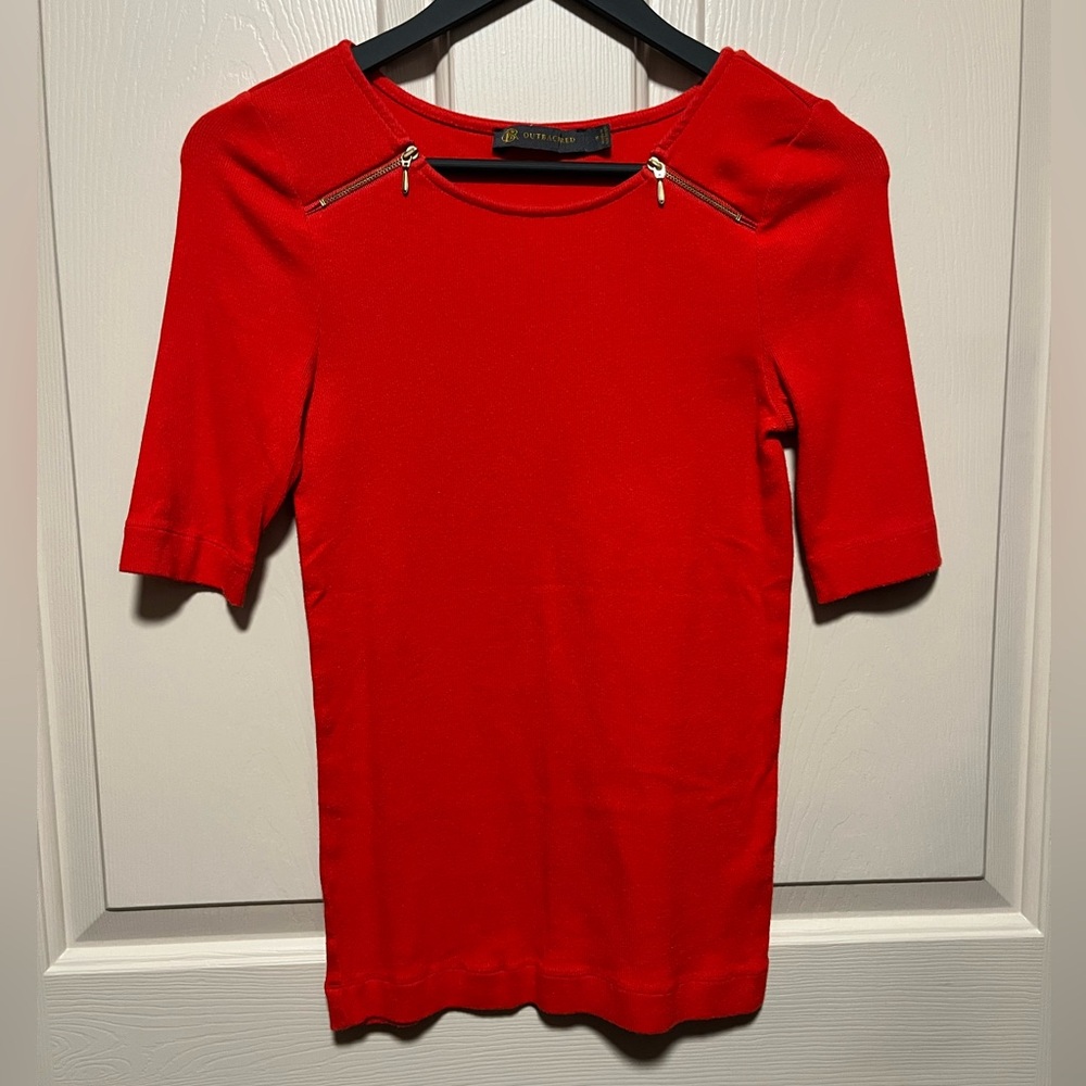 Outback Red Zip-Accent Short Sleeve Knit Top.